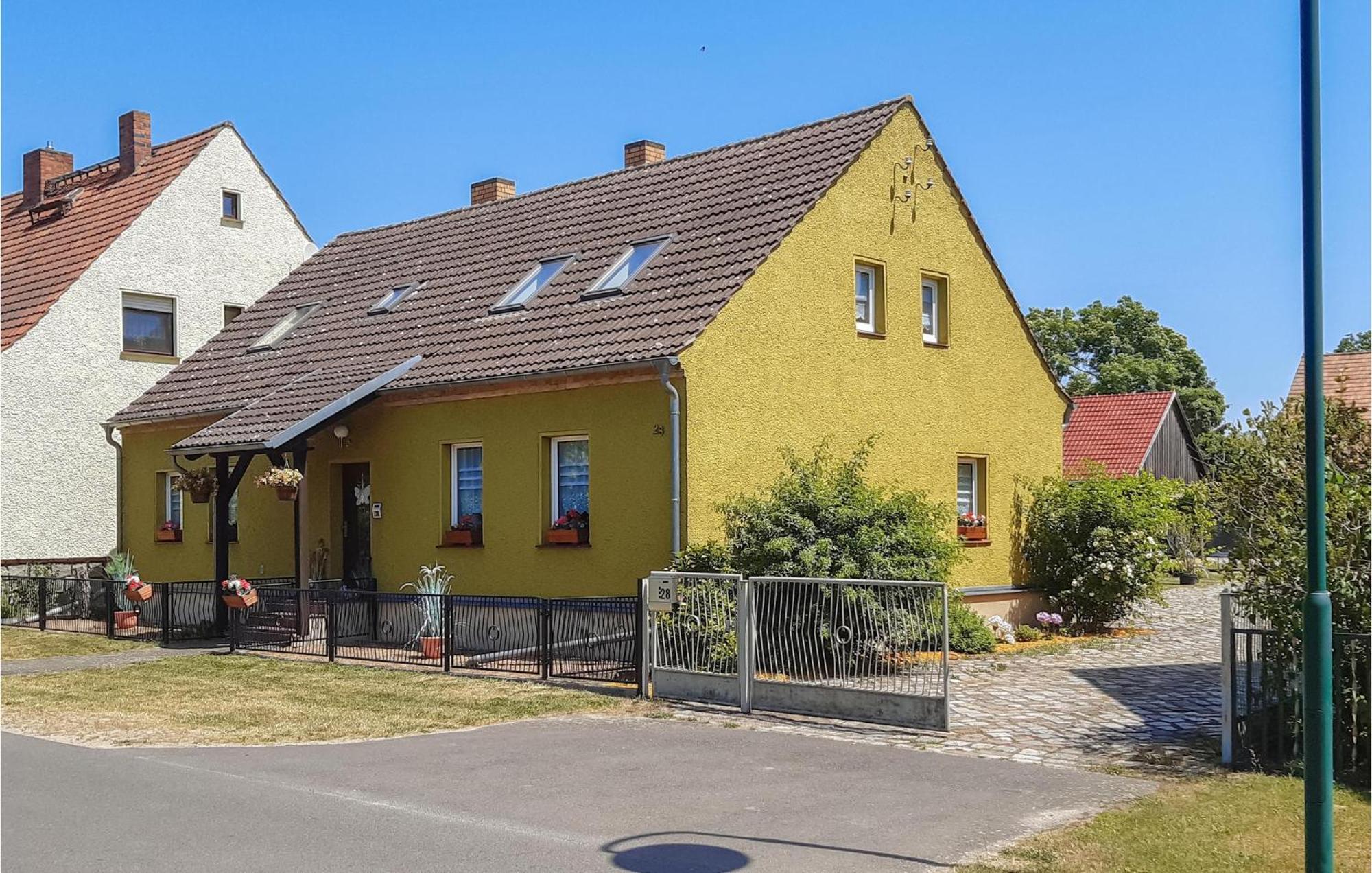 Nice Home In Neu Zauche Ot Caminche With Wifi Caminchen Екстериор снимка